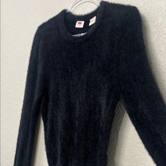 Levi's Women’s Size Small Black Fuzzy Crew-Neck Sweater - Picture 7 of 11